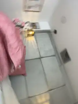 Chat soba uživo modela IvonneOwen