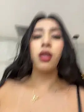 IvonneOwen's Live Chat Room