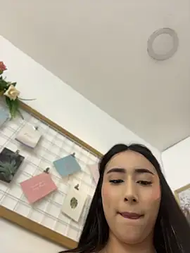 IvonneOwenn Live chat-huone