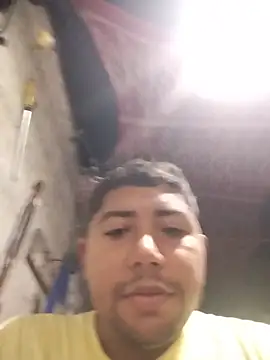master_juju1924 Adlı Modelin Canlı Sohbet Odası