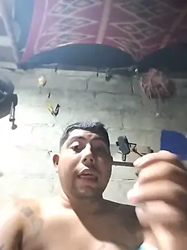 master_juju1924 Adlı Modelin Canlı Sohbet Odası
