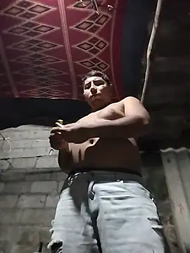 master_juju1924 Adlı Modelin Canlı Sohbet Odası