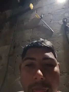 master_juju1924 Adlı Modelin Canlı Sohbet Odası