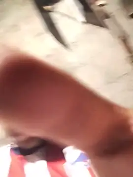 غرفة دردشة master_juju1924 المباشرة