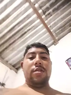 master_juju1924 Live Chatraum