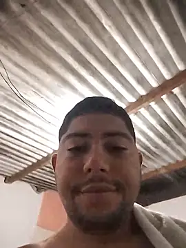 master_juju1924 Live Chatraum