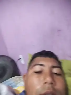 חדר צ'אט בשידור חי של master_juju1924