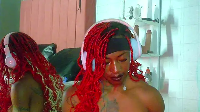 DaniaMarcell Live chatroom