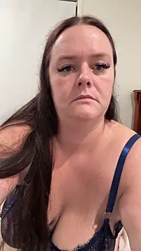 carinabro10 Adlı Modelin Canlı Sohbet Odası
