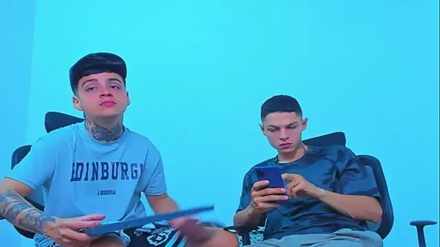 Thomas-Wil: вебкам-шоу