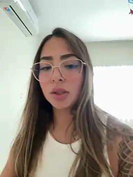 maferalvarexxx Adlı Modelin Canlı Sohbet Odası
