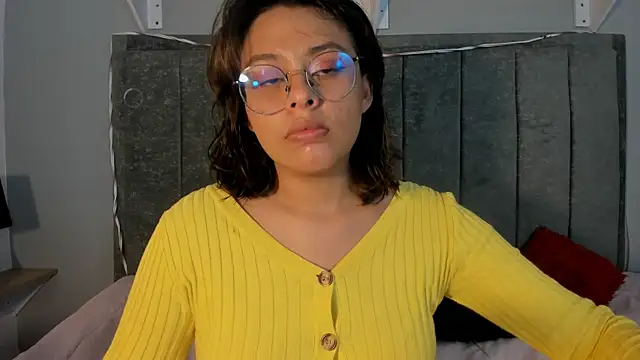 rosse_taylorx1 – Naživo chatovacia miestnosť