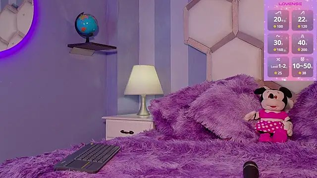 غرفة دردشة yvi_taylor المباشرة