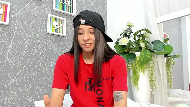 ViictoriiaSaenz 실시간 채팅방