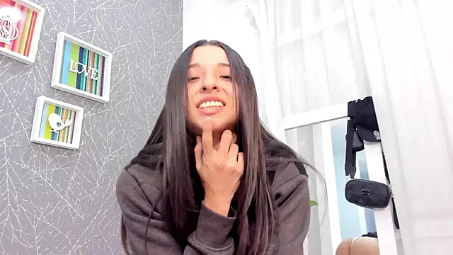 חדר צ'אט בשידור חי של ViictoriiaSaenz