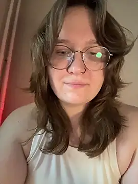 jullythefatty's Live Chat Room