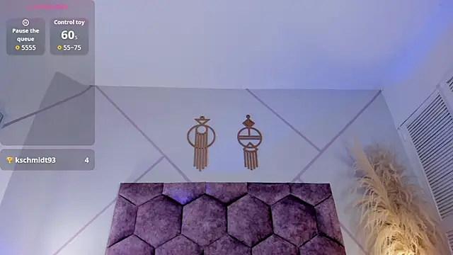 Chat soba uživo modela emily_nova_