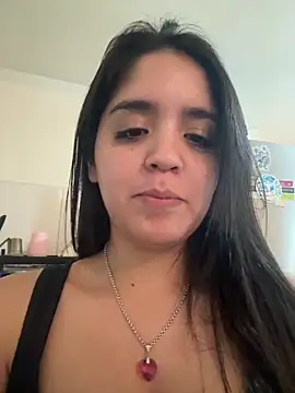 Michelle3271 Adlı Modelin Canlı Sohbet Odası