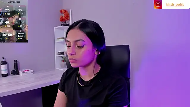 lilith_petit_ Cameră chat live