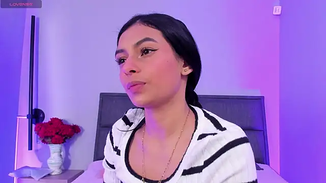 lilith_petit_ – live chatrum