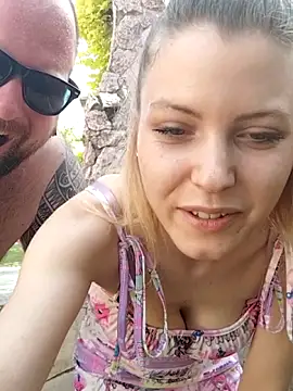 Živá chatovací místnost MochiNy4n