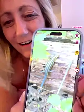 Chat soba uživo modela FoxyMillie