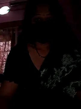Sala de chat en directo de Priyaji7575