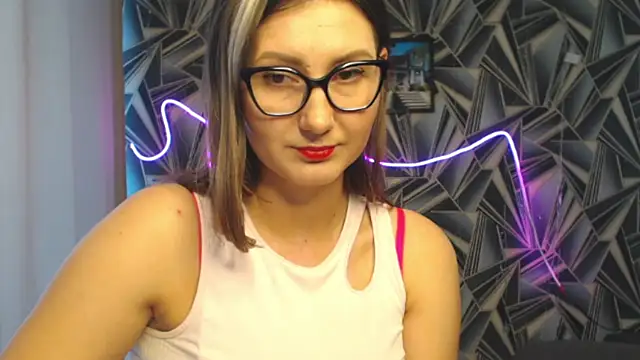 NikkiKiss___ Cameră chat live