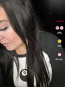 Pokój czatu na żywo – Miss_CurvesXXX
