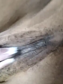חדר צ'אט בשידור חי של ClitorisBoobs