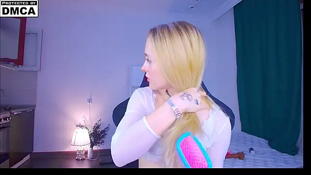 Aliceglass__ Adlı Modelin Canlı Sohbet Odası