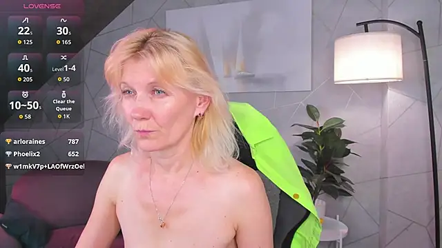 Julie_Lucas чат на живо