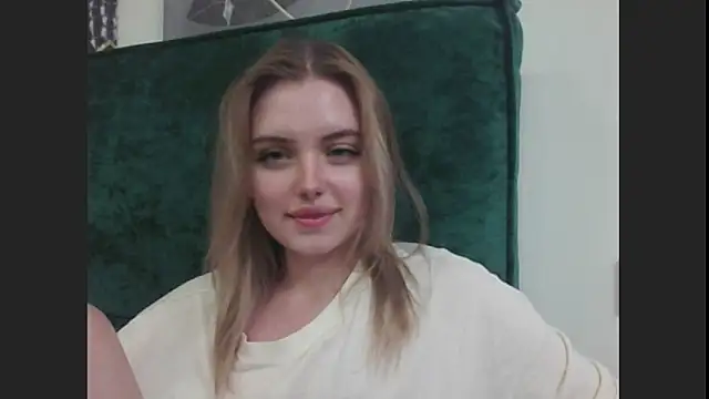 lina_milka Adlı Modelin Canlı Sohbet Odası