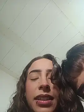 Živá chatovací místnost AlexxaAndRileyy