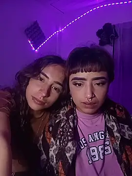 Živá chatovací místnost AlexxaAndRileyy