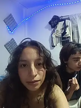 AlexxaAndRileyy чат на живо