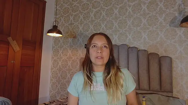 sami_1_8's Live Chat Room