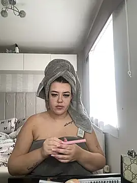 הופעת סקס קאם בשידור חי של Goddess-Princesss