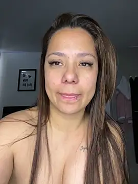 Pretty__Milf Cameră chat live