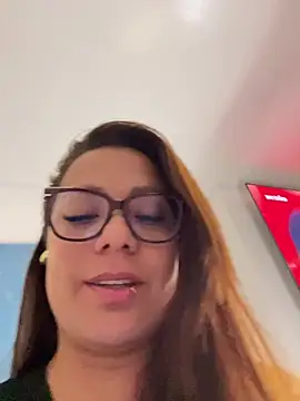 Pretty__Milf Live Chatraum