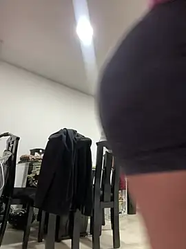 Živá chatovací místnost Pretty__Milf