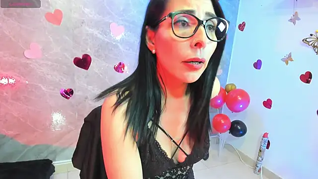 adellelennoxx Live chatroom