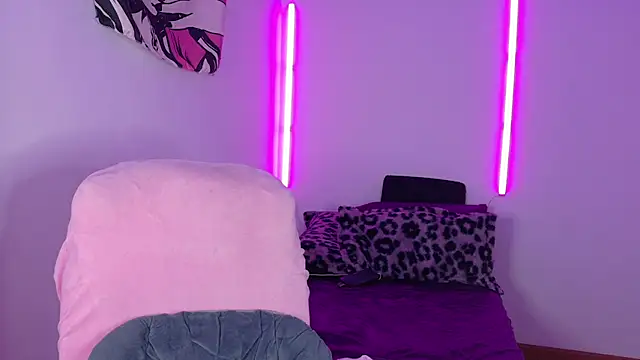 Živá chatovací místnost dollmeow