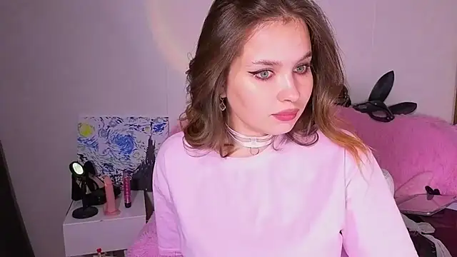 Catherine_Karis Adlı Modelin Canlı Sohbet Odası