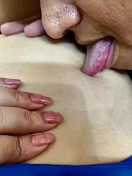 Chat soba uživo modela BuxomCutie