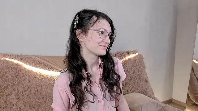 ThoraMarola – live chatrum