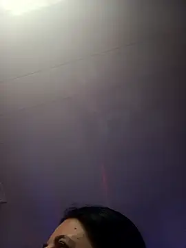 חדר צ'אט בשידור חי של keileen_luna