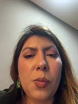 Živá chatovací místnost Miickinow