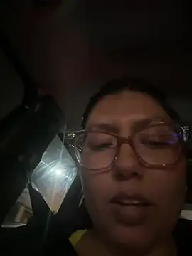 Živá chatovací místnost Miickinow