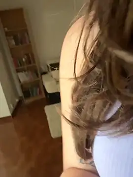 LunnaMonroe Adlı Modelin Canlı Sohbet Odası